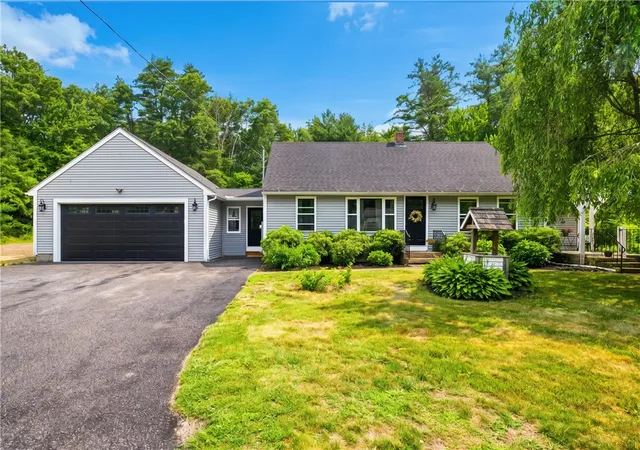 Photo 3 of Single family home for sale at 1070 Tarkiln Rd, Harrisville, RI 02830 | MLS# 1416391 | Listing updated on 2026-09-24