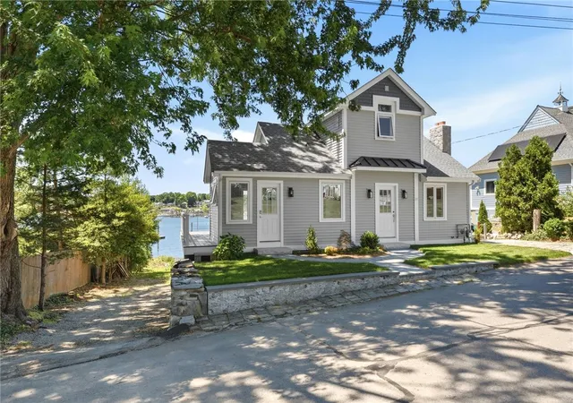 Photo 3 of Single family home for sale at 197 Grand View Dr, Warwick, RI 02886 | MLS# 1416470 | Listing updated on 2026-09-03