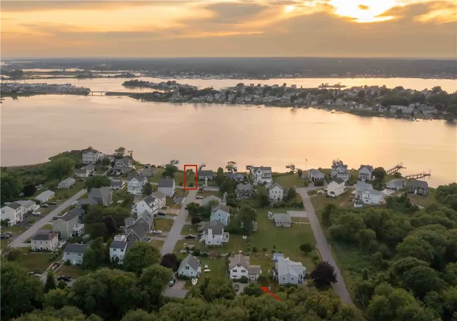 Photo 1 of Single family home for sale at 31 Cross Hl Dr, Narragansett, RI 02882 | MLS# 1416129 | Listing updated on 2026-09-09