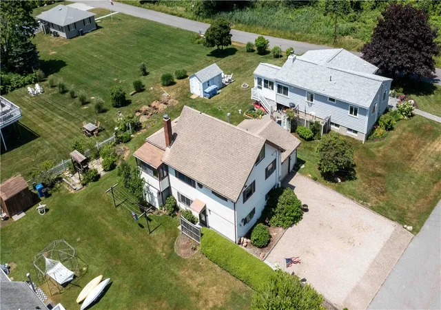 Photo 2 of Single family home for sale at 31 Cross Hl Dr, Narragansett, RI 02882 | MLS# 1416129 | Listing updated on 2026-09-09