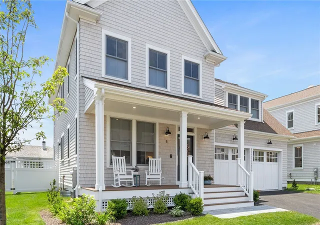 Photo 1 of Single family home for sale at 8 Lookout Ln, Portsmouth, RI 02871 | MLS# 1416384 | Listing updated on 2026-10-05