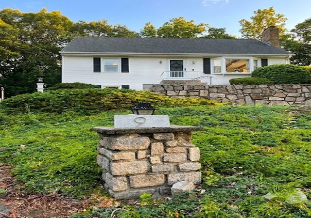 Photo 1 of Single family home for sale at 9 Briar Hl Rd, North Providence, RI 02904 | MLS# 1416872 | Listing updated on 2026-09-13