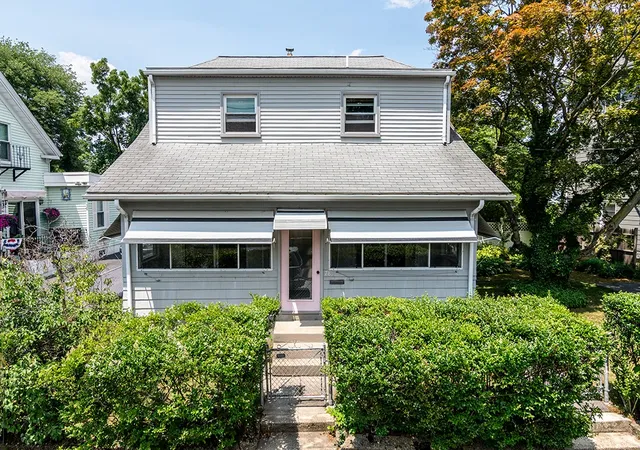 Photo 1 of Single family home for sale at 78 Darlingdale Ave, Pawtucket, RI 02861 | MLS# 1416908 | Listing updated on 2026-09-10