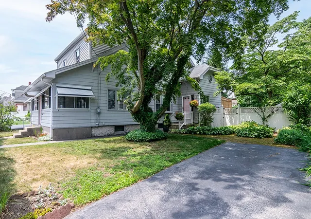 Photo 2 of Single family home for sale at 78 Darlingdale Ave, Pawtucket, RI 02861 | MLS# 1416908 | Listing updated on 2026-09-10
