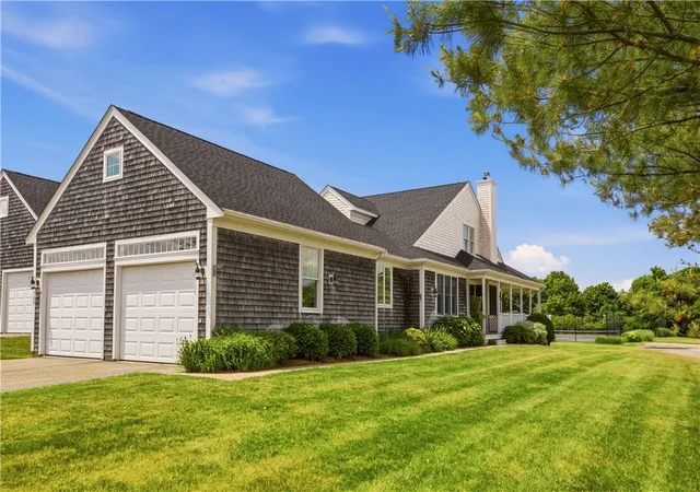 Photo 2 of Sale Pending at 189 Fry Landing Cir, Portsmouth, RI 02871 | MLS# 1416669 | Listing updated on 2026-09-01