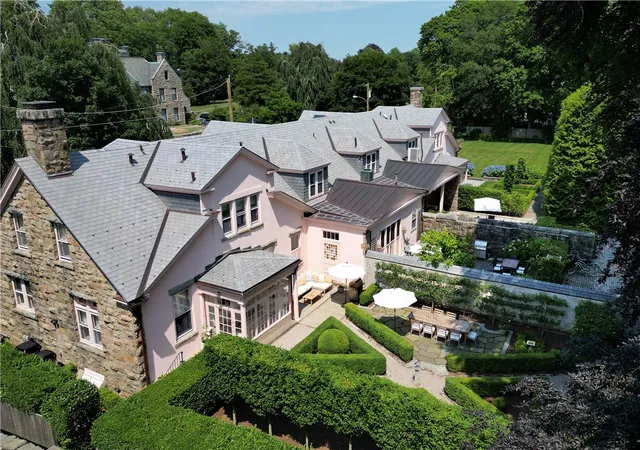 Photo 2 of Mansion for sale at 2 Hazard Ave, Newport, RI 02840 | MLS# 1417304 | Listing updated on 2026-09-02