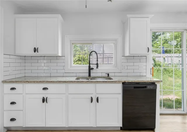 Photo 3 of Single family home for sale at 37 Gerald St, Warwick, RI 02886 | MLS# 1418269 | Listing updated on 2026-09-07