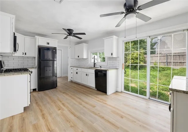 Photo 4 of Single family home for sale at 37 Gerald St, Warwick, RI 02886 | MLS# 1418269 | Listing updated on 2026-09-07
