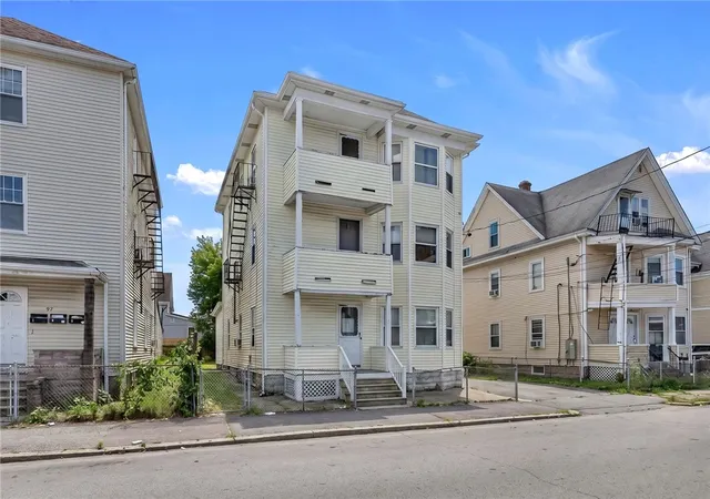 Photo 3 of Sale Pending at 95 John St, Pawtucket, RI 02861 | MLS# 1417077 | Listing updated on 2026-10-03