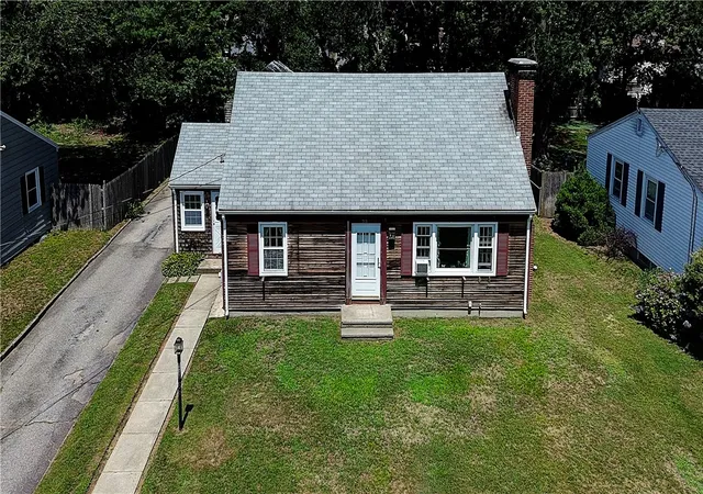 Photo 2 of Single family home for sale at 73 Lindy Ave, Riverside, RI 02915 | MLS# 1418424 | Listing updated on 2026-09-09