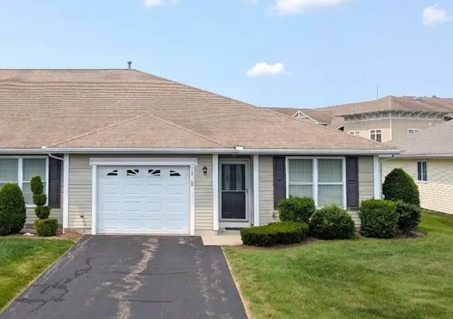 Condo for sale at 105 Village Green Cir, Coventry, RI 02816 | MLS# 1418594