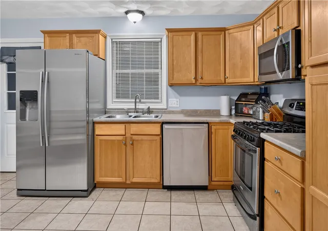Photo 3 of Sale Pending at 87 North Bnd St #9, Pawtucket, RI 02860 | MLS# 1418624 | Listing updated on 2026-09-08