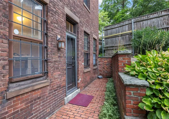 Photo 4 of Condo for sale at 283 Benefit St #E, Providence, RI 02903 | MLS# 1418386 | Listing updated on 2026-09-13