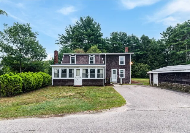 Photo 2 of Single family home for sale at 4070 S County Trl, Charlestown, RI 02813 | MLS# 1418464 | Listing updated on 2026-10-03