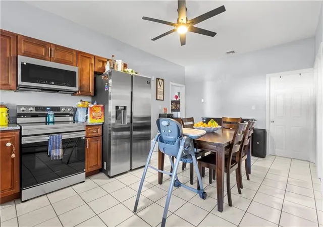 Photo 2 of Single family home for sale at 136 Windmill St, Pawtucket, RI 02860 | MLS# 1418419 | Listing updated on 2026-09-29