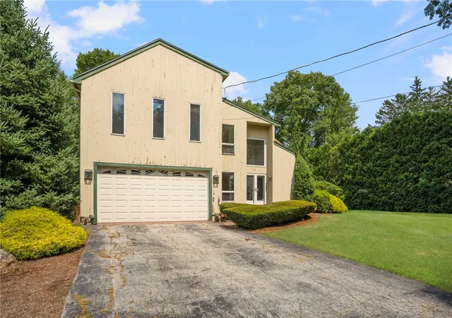 Photo 3 of Single family home for sale at 22 Golden View Dr, Johnston, RI 02919 | MLS# 1418696 | Listing updated on 2026-09-14