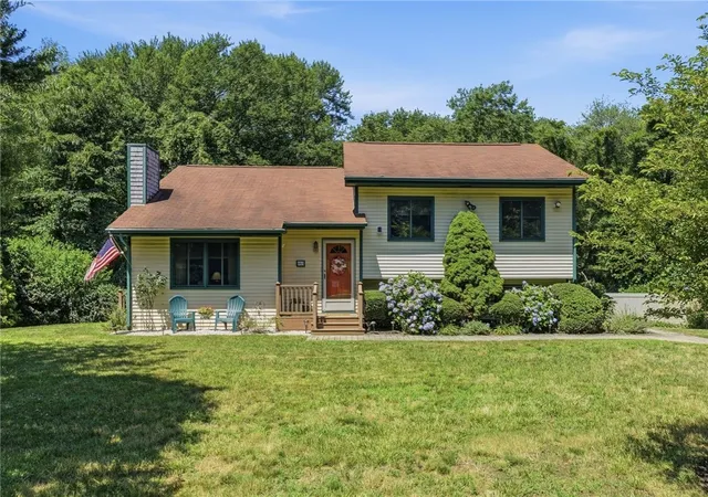 Photo 1 of Sale Pending at 401 Gondola Ave, Jamestown, RI 02835 | MLS# 1418633 | Listing updated on 2026-09-03