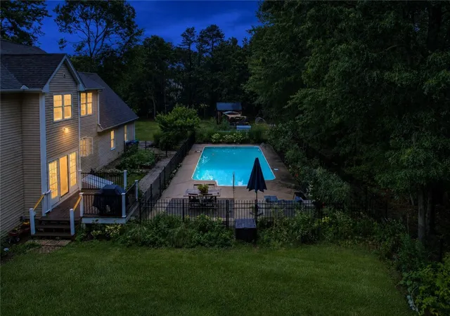 Photo 3 of Single family home for sale at 77 Mockingbird Ln, Wakefield, RI 02879 | MLS# 1418485 | Listing updated on 2026-09-10