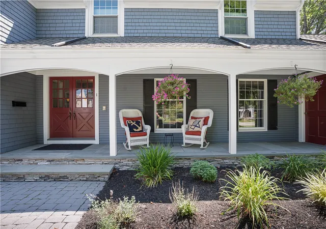 Photo 3 of Single family home for sale at 1 Pierce Ct, Barrington, RI 02806 | MLS# 1418796 | Listing updated on 2026-09-12