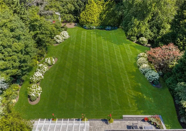 Photo 3 of Sale Pending at 55 Harvest Dr, Portsmouth, RI 02871 | MLS# 1418511 | Listing updated on 2026-09-09