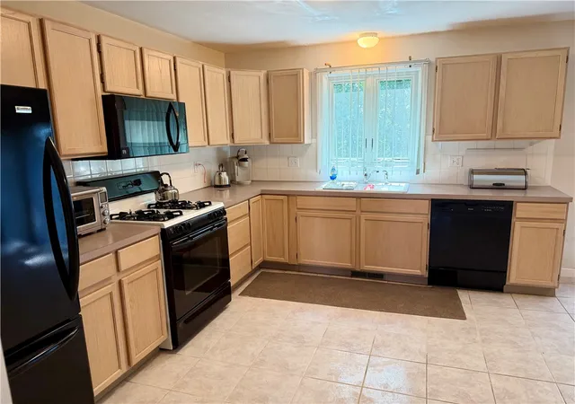 Photo 2 of Condo for sale at 200 Cannon St #126, Cranston, RI 02920 | MLS# 1418982 | Listing updated on 2026-09-07