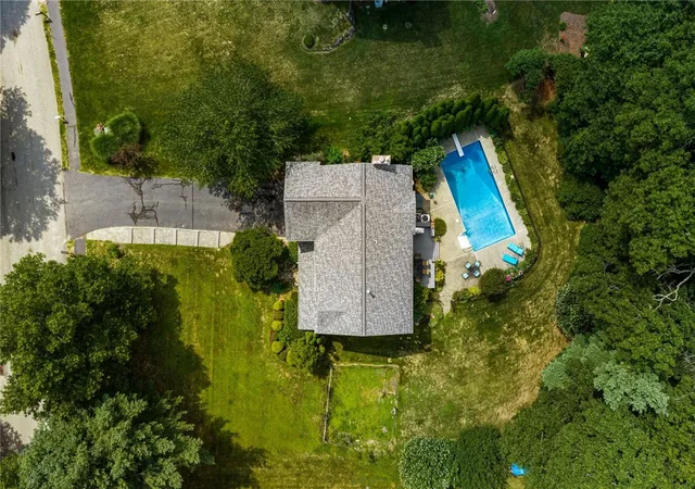 Photo 3 of Single family home for sale at 364 Orchard Woods Dr, Saunderstown, RI 02874 | MLS# 1418491 | Listing updated on 2026-09-25