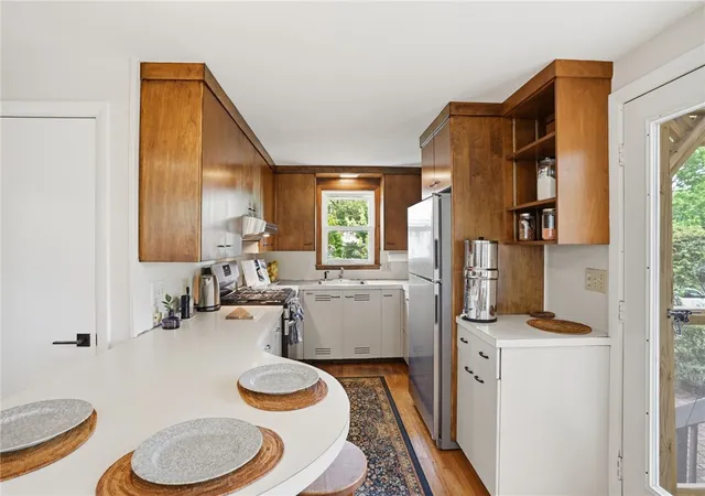 Photo 3 of Sale Pending at 407 Smithfield Ave, Pawtucket, RI 02860 | MLS# 1419063 | Listing updated on 2026-09-11