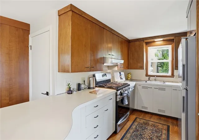Photo 4 of Sale Pending at 407 Smithfield Ave, Pawtucket, RI 02860 | MLS# 1419063 | Listing updated on 2026-09-11