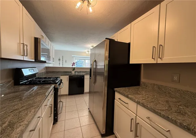 Photo 3 of Sale Pending at 35 Waterview Dr #D, Smithfield, RI 02917 | MLS# 1419175 | Listing updated on 2026-09-08
