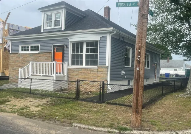 Photo 3 of Single family home for sale at 51 Rosella Ave, Pawtucket, RI 02861 | MLS# 1418359 | Listing updated on 2026-10-05