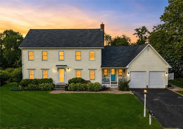 Photo 3 of Single family home for sale at 29 Chelsea Dr, Portsmouth, RI 02871 | MLS# 1419131 | Listing updated on 2026-09-07