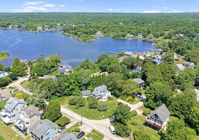Photo 2 of Single family home for sale at 59 Kingfisher Rd, Wakefield, RI 02879 | MLS# 1418987 | Listing updated on 2026-09-13