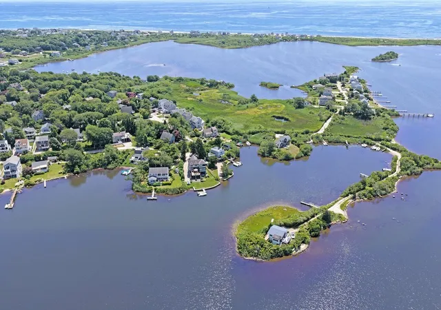 Photo 4 of Single family home for sale at 59 Kingfisher Rd, Wakefield, RI 02879 | MLS# 1418987 | Listing updated on 2026-09-13
