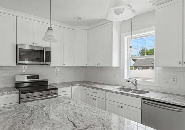 Photo 4 of Sale Pending at 54 Vespia Ln, South Kingstown, RI 02879 | MLS# 1419346 | Listing updated on 2026-10-01