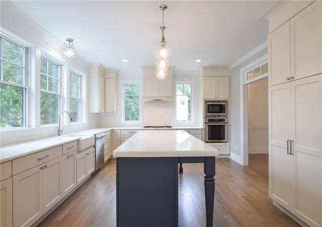 Photo 2 of Single family home for sale at 01 Highland Woods Dr, East Greenwich, RI 02818 | MLS# 1419389 | Listing updated on 2026-09-14