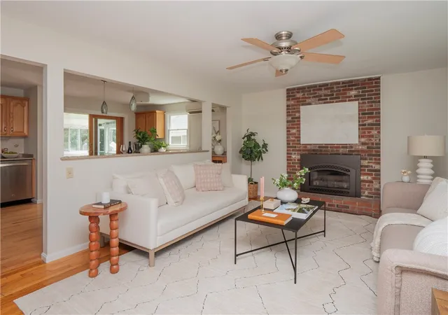Photo 4 of Sale Pending at 5 Barton Ln, Middletown, RI 02842 | MLS# 1419469 | Listing updated on 2026-09-07