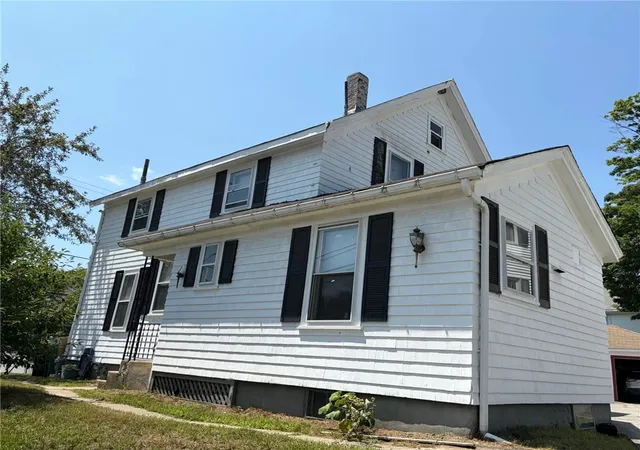 Photo 3 of Single family home for sale at 359 Mason St, Woonsocket, RI 02895 | MLS# 1419586 | Listing updated on 2026-09-05