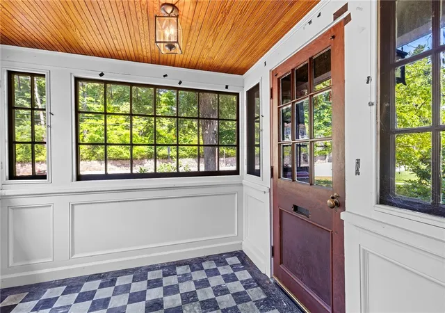 Photo 3 of Single family home for sale at 544 Harris Ave, Woonsocket, RI 02895 | MLS# 1418656 | Listing updated on 2026-09-21