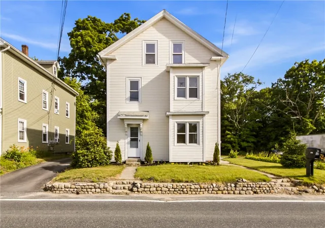 Photo 3 of Single family home for sale at 370 Pascoag Main St, Pascoag, RI 02859 | MLS# 1419480 | Listing updated on 2026-09-14