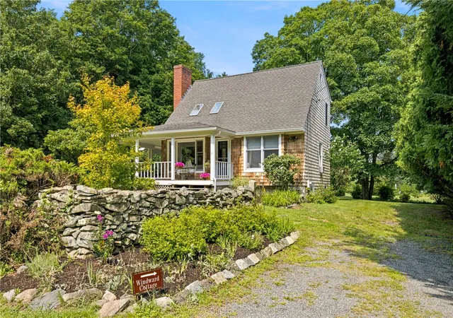 Photo 3 of Single family home for sale at 10 Boston Ave, Jamestown, RI 02835 | MLS# 1419658 | Listing updated on 2026-09-06