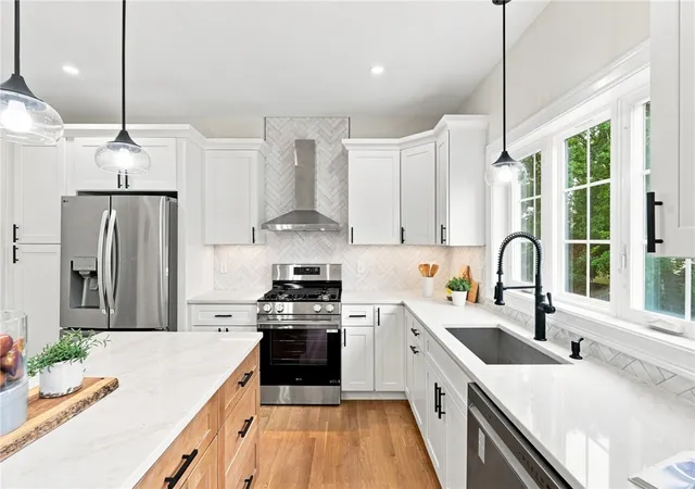 Photo 4 of Sale Pending at 50 Planet Ave, Riverside, RI 02915 | MLS# 1419668 | Listing updated on 2026-09-09