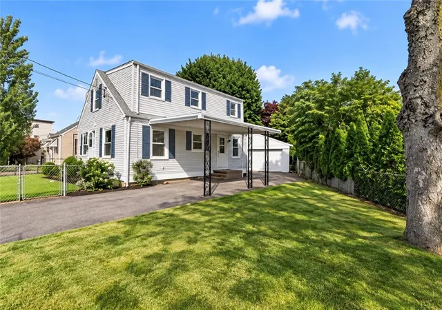Photo 2 of Single family home for sale at 28 Hazard St, Pawtucket, RI 02860 | MLS# 1419746 | Listing updated on 2026-09-20