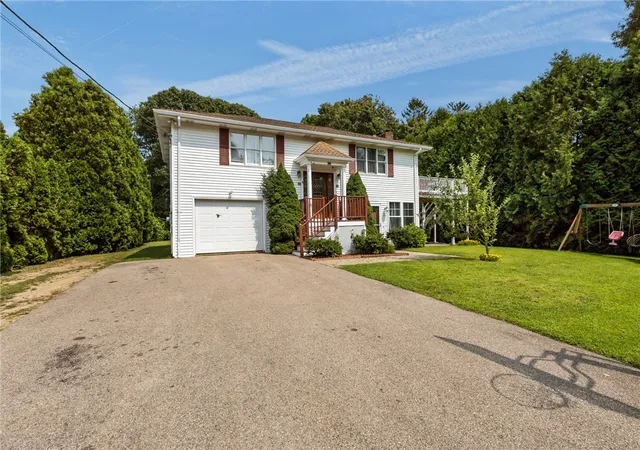 Photo 2 of Single family home for sale at 4 Nantucket Ave, Westerly, RI 02891 | MLS# 1419506 | Listing updated on 2026-09-12