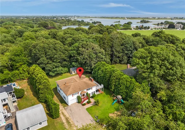 Photo 3 of Single family home for sale at 4 Nantucket Ave, Westerly, RI 02891 | MLS# 1419506 | Listing updated on 2026-09-12