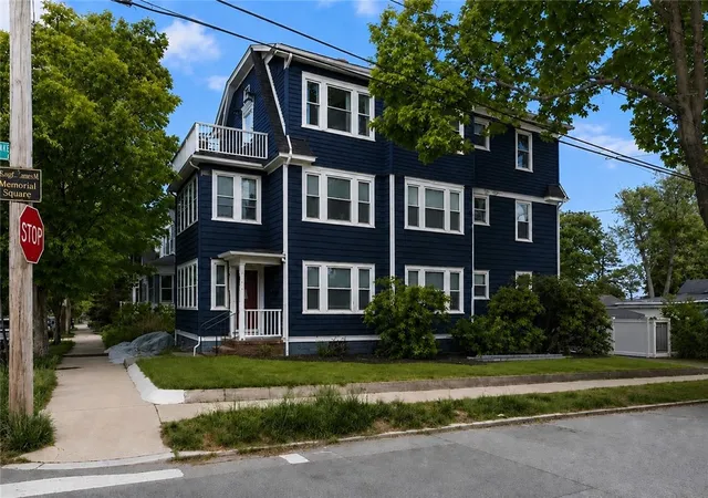 Photo 2 of Condo for sale at 843 Hope St #3, Providence, RI 02906 | MLS# 1419839 | Listing updated on 2026-09-13