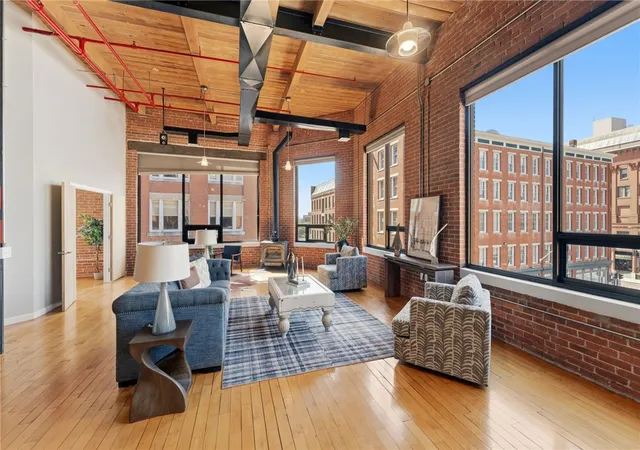 Photo 4 of Sale Pending at 82 Orange St #3B, Providence, RI 02903 | MLS# 1419729 | Listing updated on 2026-09-17