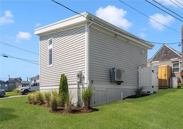 Photo 3 of Single family home for sale at 854 Matunuck Beach Rd, Wakefield, RI 02879 | MLS# 1420035 | Listing updated on 2026-09-04