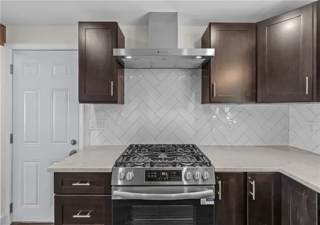 Photo 4 of Single family home for sale at 25 Gloria St, Pawtucket, RI 02861 | MLS# 1420061 | Listing updated on 2026-09-08