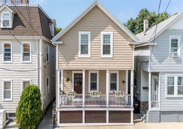 Photo 2 of Single family home for sale at 26 Lee Ave, Newport, RI 02840 | MLS# 1420087 | Listing updated on 2026-10-05