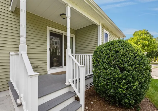 Photo 3 of Condo for sale at 500 Mendon Rd #326, Cumberland, RI 02864 | MLS# 1420148 | Listing updated on 2026-10-03